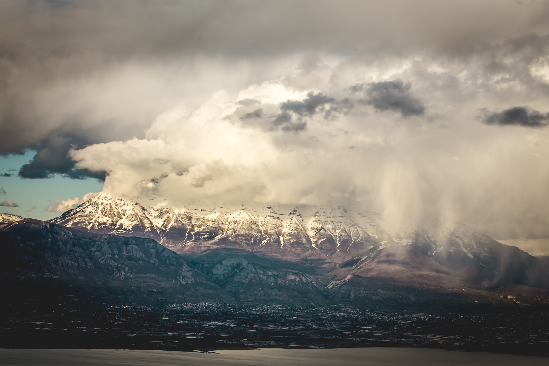 Lake Mountains